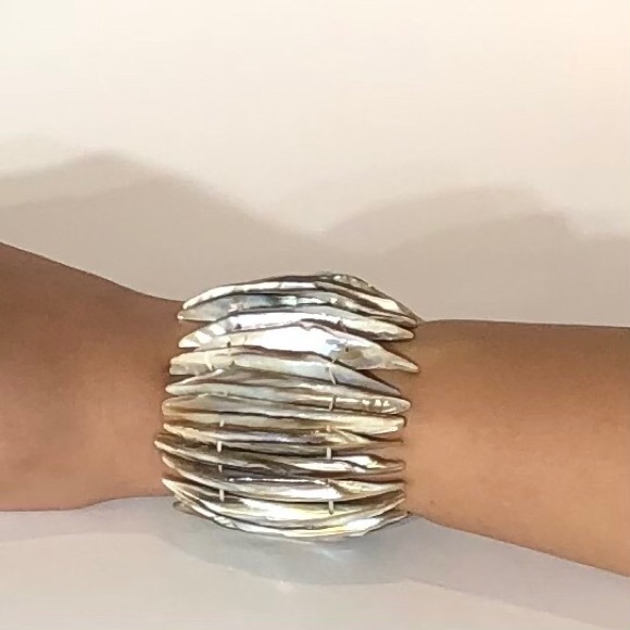 Sea Shell Stretch Brown & Ivory Bracelet - Picture 6 of 8